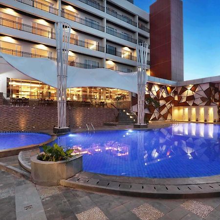 Harper Perintis By Aston Hotel Makassar Exterior foto