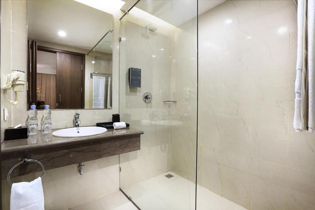 Harper Perintis By Aston Hotel Makassar Exterior foto