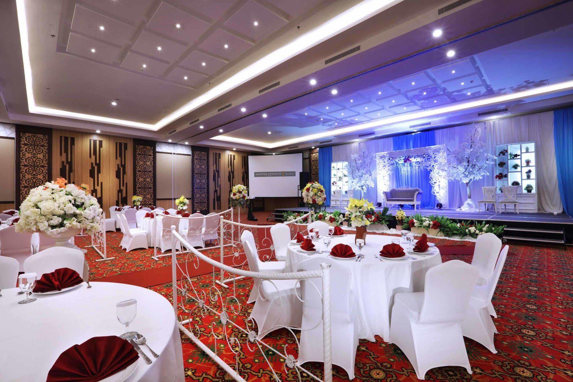 Harper Perintis By Aston Hotel Makassar Exterior foto