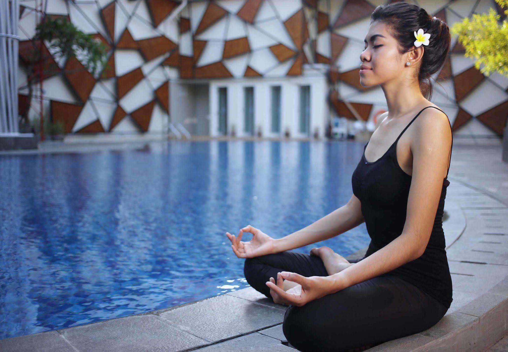 Harper Perintis By Aston Hotel Makassar Exterior foto
