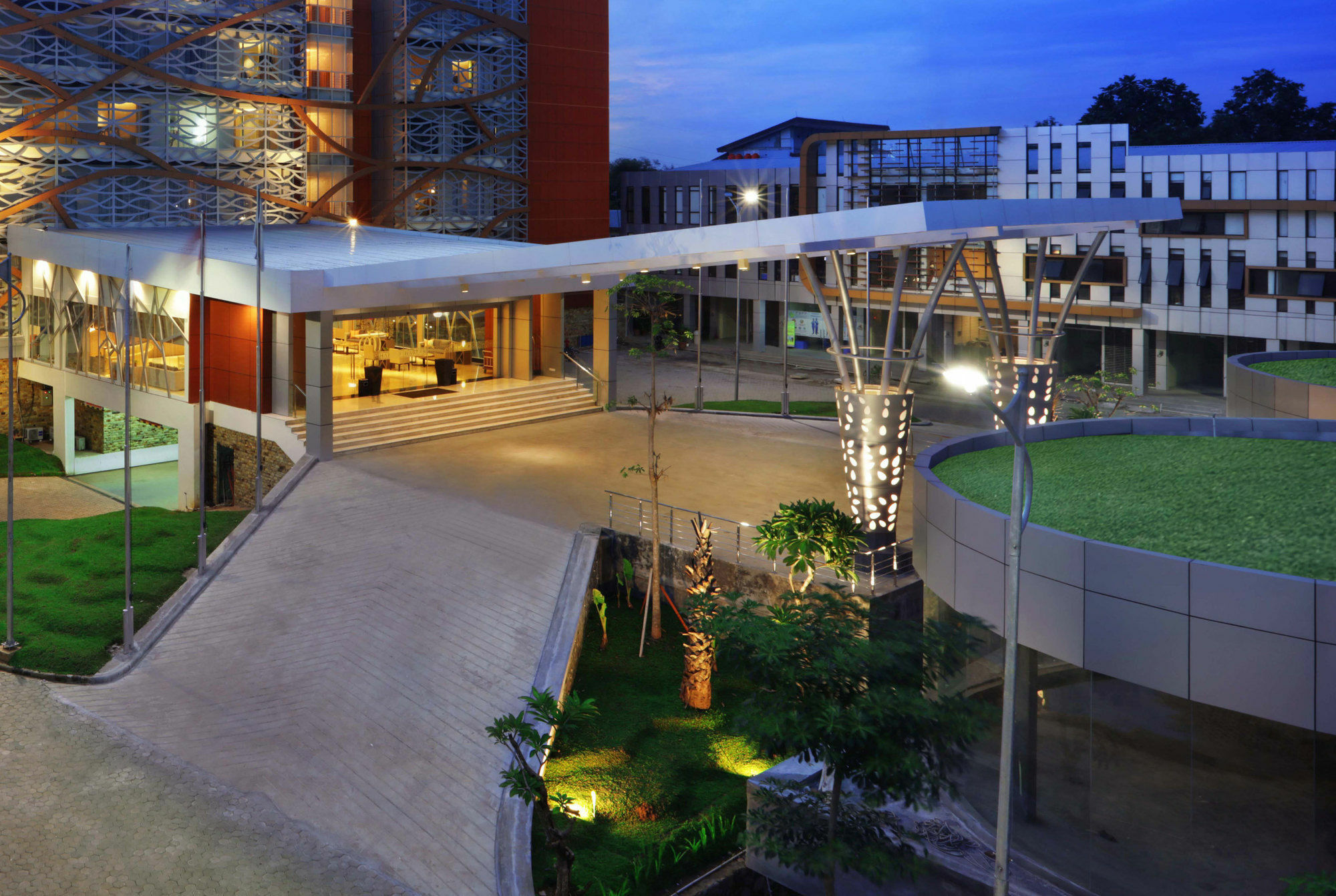 Harper Perintis By Aston Hotel Makassar Exterior foto